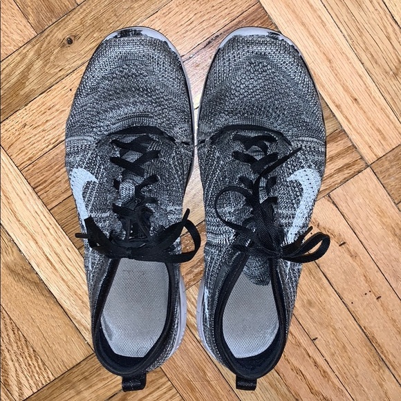 Nike sneakers - Picture 2 of 6